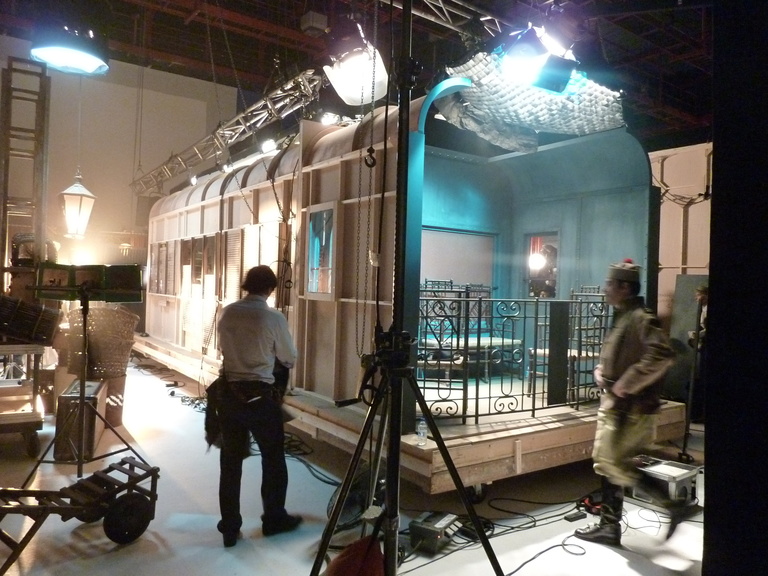 Atelier Devineau - 2009-11 - CHANEL FILM PARIS-SHANGAI - tournage55.JPG